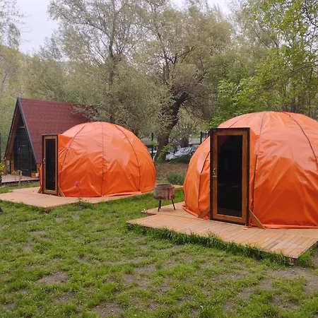 Luxury tent Fio's Garden *